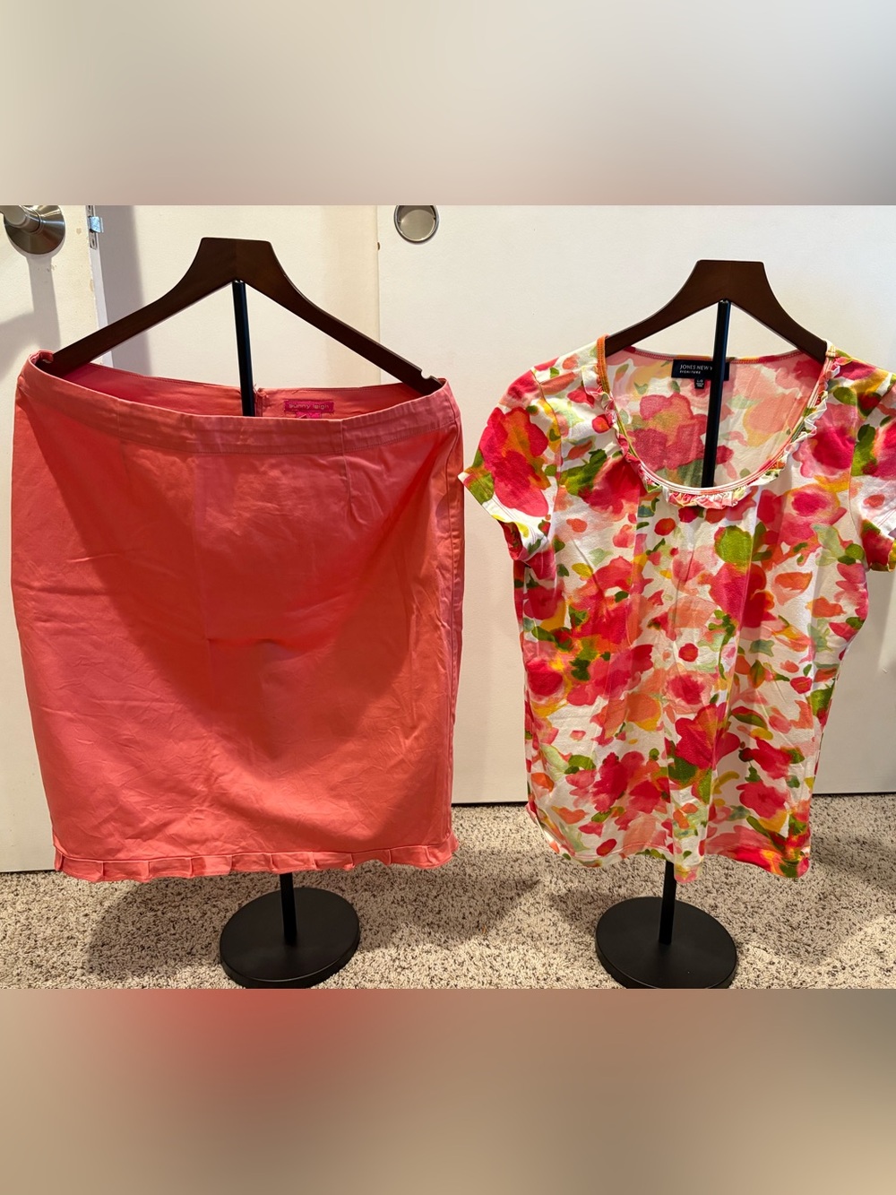 Sunny Leigh Coral Pencil Skirt with coordinating Jones New York Top